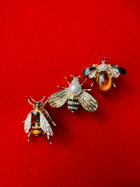Sold Anthropologie Gold Bee Brooch Trio with Amber and Pearl Accents